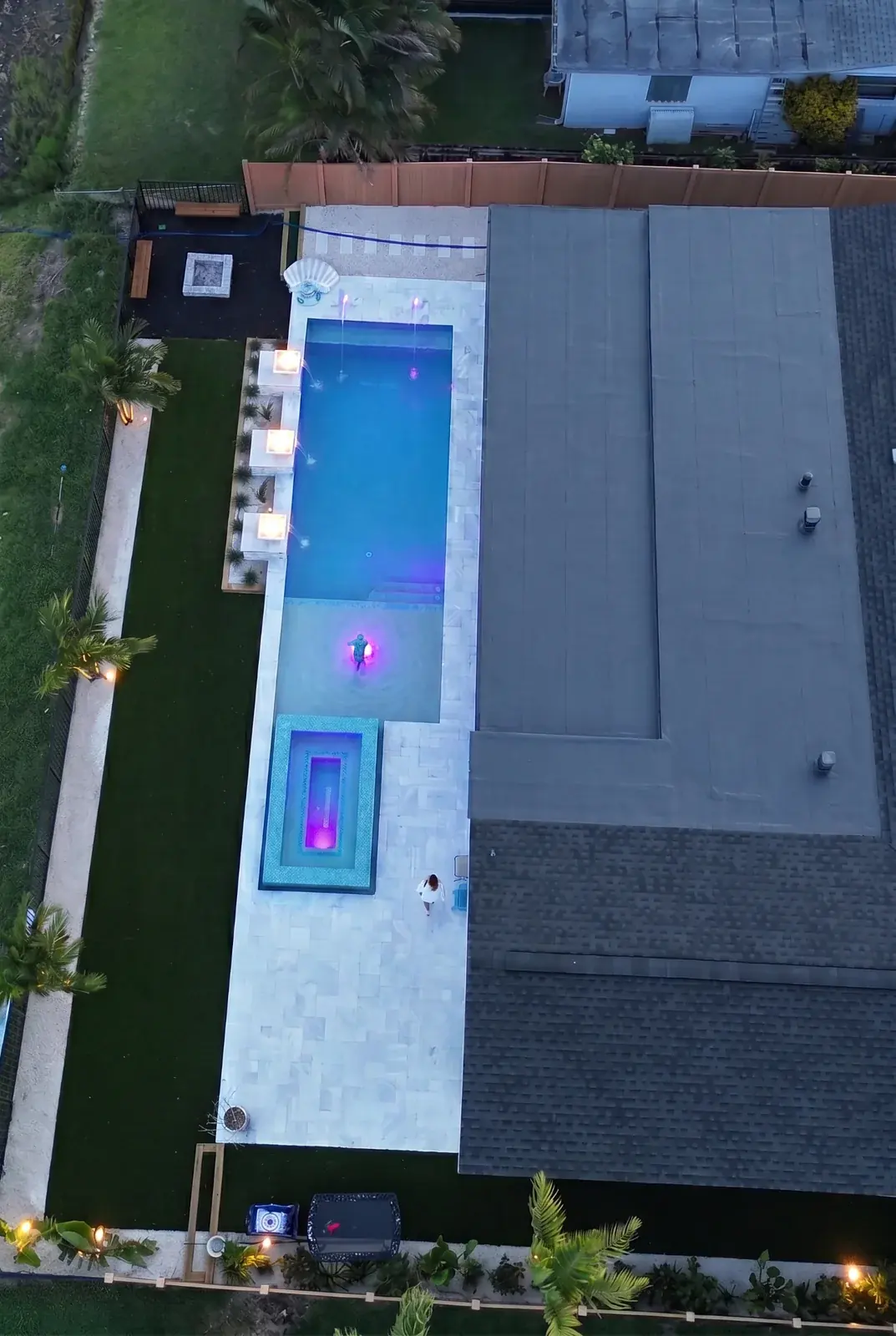 The Ruiz custom pool by Brisa Pools